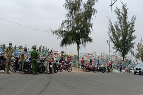 Phát hiện thi thể người đàn ông dưới sông đỉnh đầu có vết thương