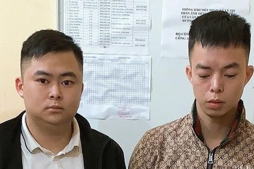 Bắt giữ hai đối tượng vận chuyển 48kg pháo lúc rạng sáng