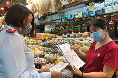 TPHCM: Ngành chức năng xét nghiệm tìm 'thực phẩm bẩn' tại chợ, siêu thị