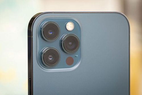 iPhone 12 Pro Max giảm giá 'sập sàn' trước Tết