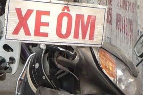 Cô gái từ miền Trung ra Hà Nội bị tài xế trung niên mang áo Grab chặt chém 300.000 đồng cho 7km