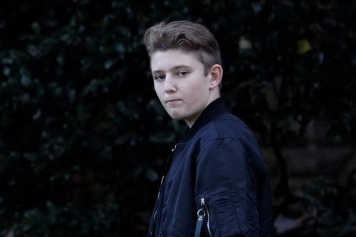 Cậu út Barron Trump đã ở đâu khi cả gia đình rời Nhà Trắng tới Florida?