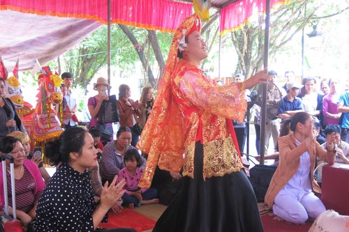 Về Sòng Sơn nghe hát văn