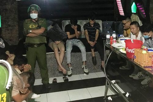 Cơ sở kinh doanh Karaoke King thay đổi tên hoạt động vẫn tiếp tục vi phạm