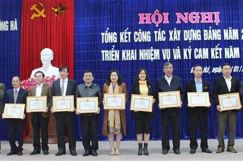 Đông Hà: Triển khai công tác xây dựng Đảng và ký cam kết năm 2021