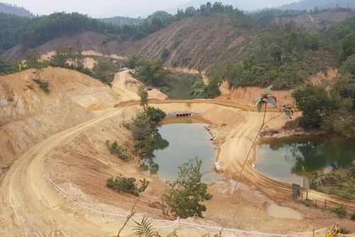Quảng Ninh: 'Xóm gái không chồng' thành hồ nước sạch