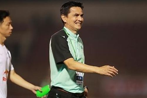 CLB Hoàng Anh Gia Lai khởi đầu không thành công: Chỉ mình Kiatisak leo núi