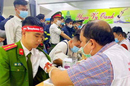 Những hình ảnh đẹp của Công an Thủ đô trong ngày hội 'Thanh niên tình nguyện'