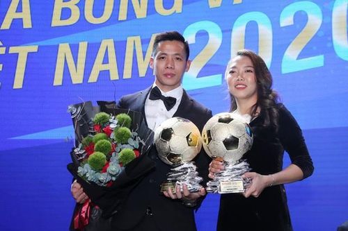 Văn Quyết 'nặng ký' ở cuộc đua VĐV tiêu biểu 2020
