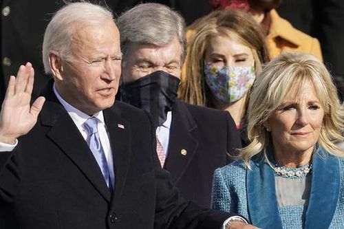 Lượng người xem Tổng thống Biden nhậm chức bất ngờ vượt ông Trump
