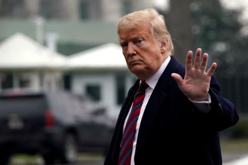 Ngân hàng ở Florida đóng tài khoản của ông Trump