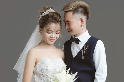 Chú rể Hà Tĩnh bị tung tin kết hôn khi chưa đủ tuổi