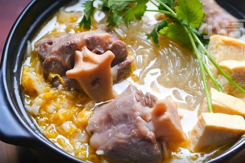 Đuôi bò hầm dưa cải cho ngày đông