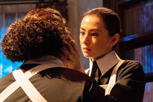 'Miền đất hứa' - bản chuyển thể vội vàng và thiếu điểm nhấn