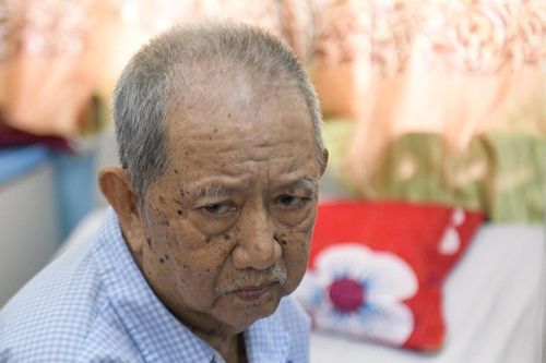 Hoài Linh, Khánh Vân giúp nghệ sĩ Mạc Can chữa bệnh
