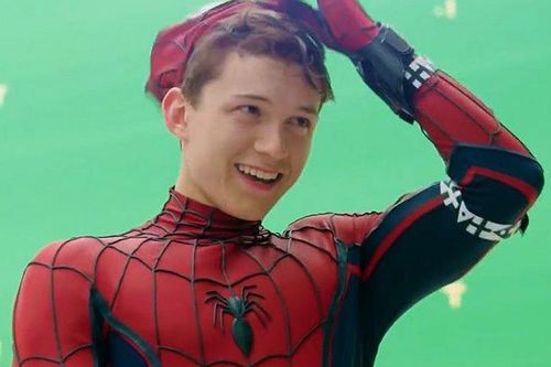 Tom Holland phá hỏng máy tính lúc biết tin trúng vai Người Nhện