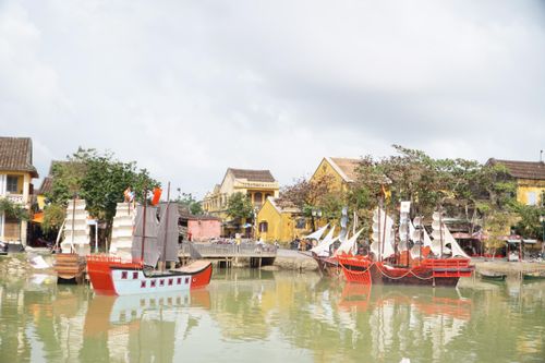 'Hội An Show' là nơi để du khách, diễn viên kể về thương cảng xưa