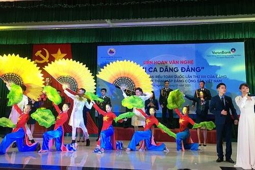 Chương trình nghệ thuật 'Lời ca dâng Đảng'