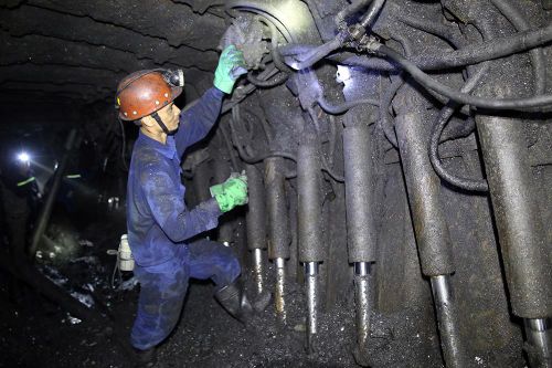 TKV chăm lo Tết cho thợ mỏ