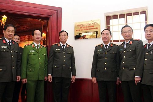 Khánh thành Phòng tưởng niệm Chủ tịch Hồ Chí Minh và các liệt sĩ CAND