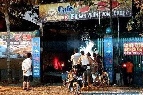 Nam thanh niên ôm bình gas, can xăng dọa đốt quán cà phê
