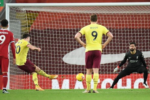 Liverpool thua sốc Burnley ngay trên sân nhà