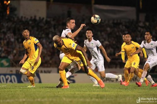 HLV Quang Trường và Phan Văn Đức nói gì về HAGL?
