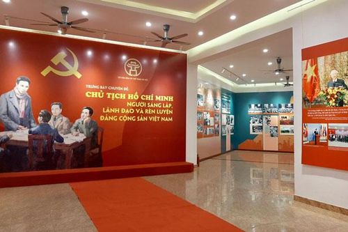 Trưng bày chuyên đề về công lao to lớn của Chủ tịch Hồ Chí Minh
