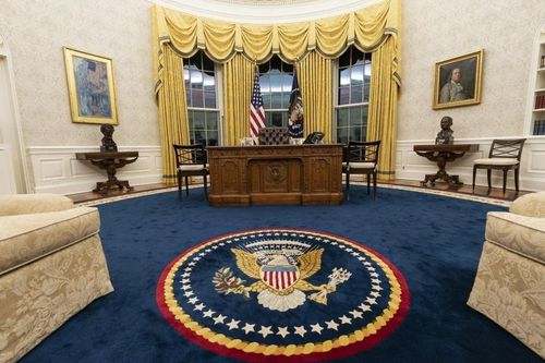 Phòng làm việc của TT Biden: Thảm mới, ghế mới, không còn 'nút Diet Coke' của ông Trump