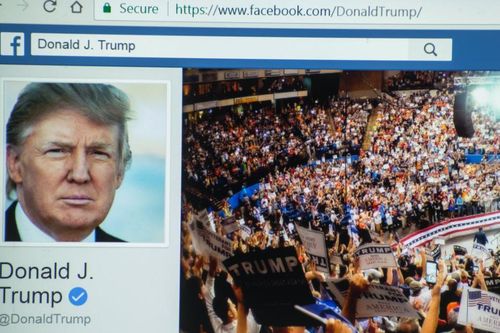 Facebook định đoạt tương lai tài khoản của cựu Tổng thống Donald Trump