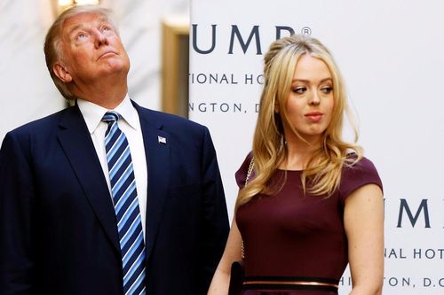 Con gái ông Trump khoe nhẫn đính hôn triệu đô