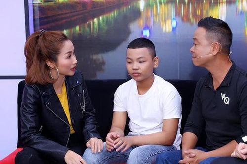 Ốc Thanh Vân xót xa kêu gọi dân mạng giúp đỡ cậu bé boxing nhí có vẻ ngoài cao to