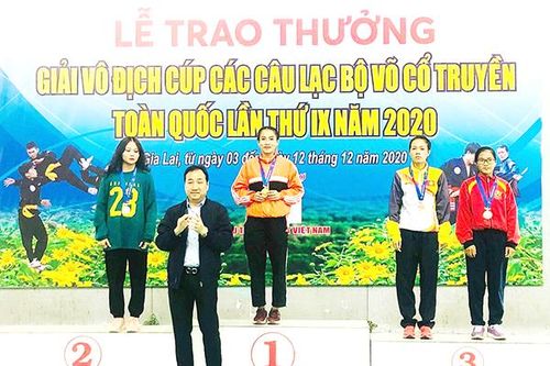 Phía sau những tấm huy chương