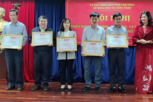 Tổng kết hoạt động khoa học và công nghệ năm 2020, triển khai nhiệm vụ năm 2021