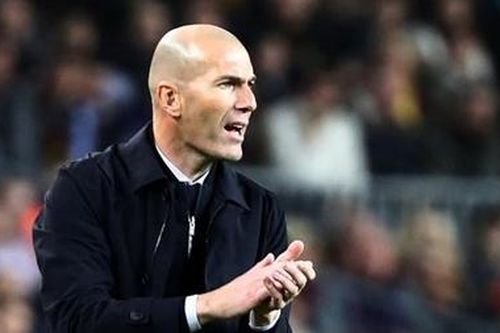 HLV Zinedine Zidane nhiễm COVID-19
