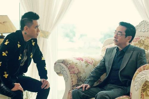 Việt Anh hứa làm web drama lấy cảm hứng từ 'Người phán xử', tặng NSND Hoàng Dũng
