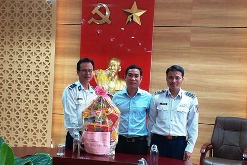 Cảnh sát biển thăm chúc Tết huyện đảo Lý Sơn
