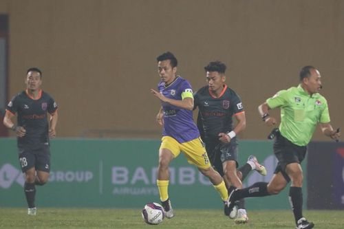 HLV Chu Đình Nghiêm: 'Hà Nội FC có thể rơi top 8 tranh trụ hạng'