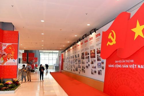 Mong đất nước tiến xa hơn sau Đại hội XIII