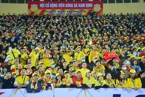 'Bàn thắng' trên khán đài