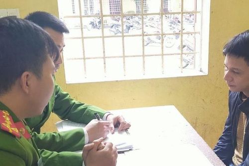 Cầm dao đột nhập nhà dân đe dọa, cướp tài sản