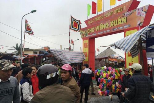 Dừng tổ chức chợ Viềng Nam Định 'bán rủi, mua may' năm 2021
