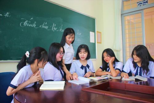 Học sinh chuyên Toán đoạt giải nhất môn Văn