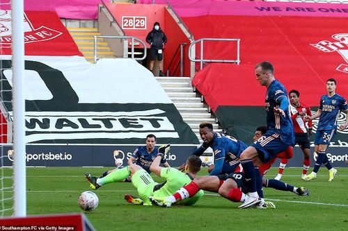Thành cựu vương Cúp FA, HLV Arsenal hứa mua thêm người