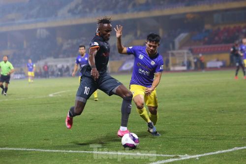 CLB Hà Nội thua 2 trận liên tiếp tại V-League