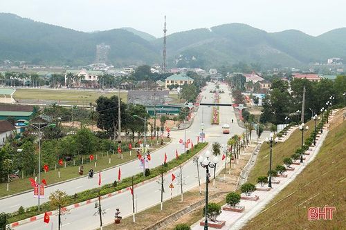 'Mỗi phần việc là một bông hoa tươi thắm dâng lên Đảng'