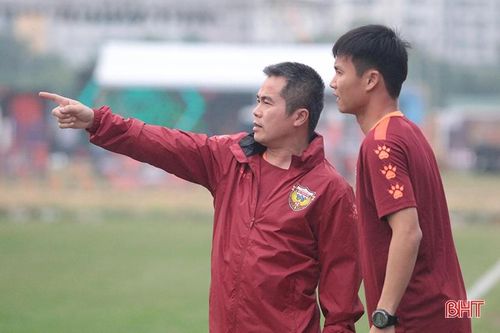 Hồng Lĩnh Hà Tĩnh mang gì tới sân Thống Nhất?