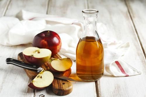 Bạn đã biết cách trị mụn với giấm táo?