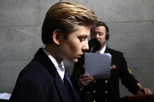 Đã đến lúc để cậu bé Barron Trump được nghỉ ngơi?