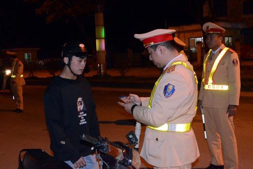 CSGT Điện Biên lập 3 tổ chốt kiểm soát giao thông tại các điểm trọng yếu